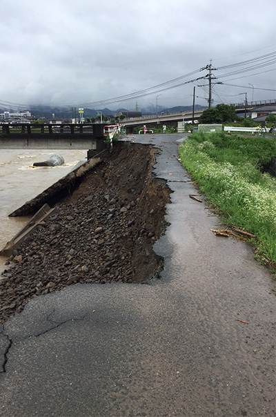 ドローンによるH. 29 7月5日 九州北部豪雨の空撮写真（大分県日田市・花月川橋梁）